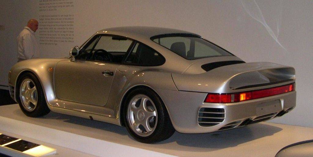 Porsche_959_34_rear