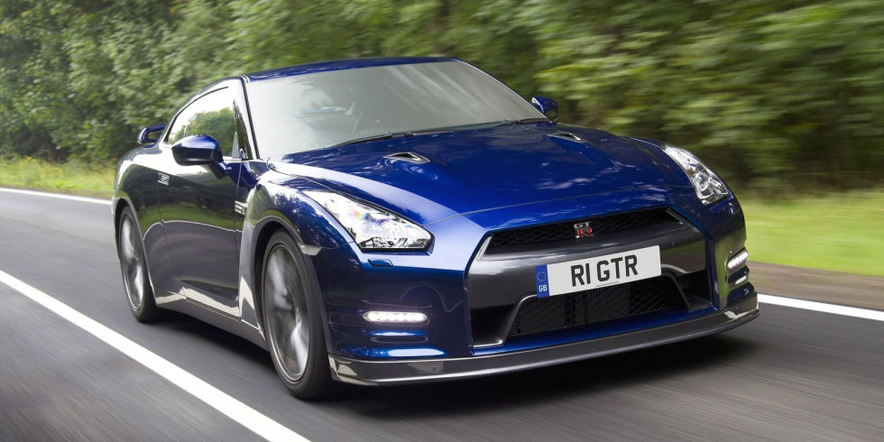 nissan-gt-r_2011_1600x1200_wallpaper_0a_1