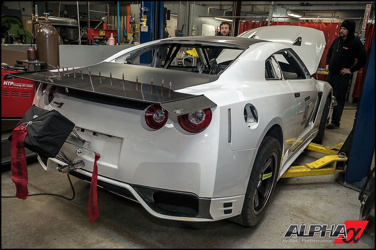 Alpha-G-Nissan-GT-R-9