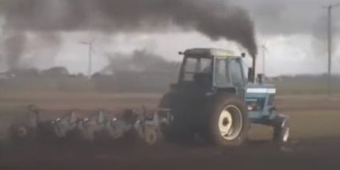 drag racing with tractors