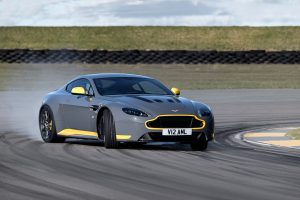 Aston Martin Vantage S V12