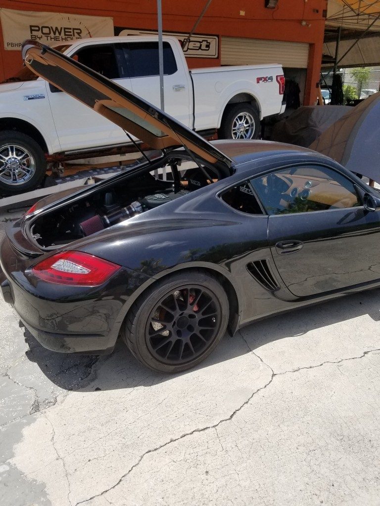 porsche-cayman-gets-ford-coyote-50-v8-engine-swap-out-for-911-blood_3